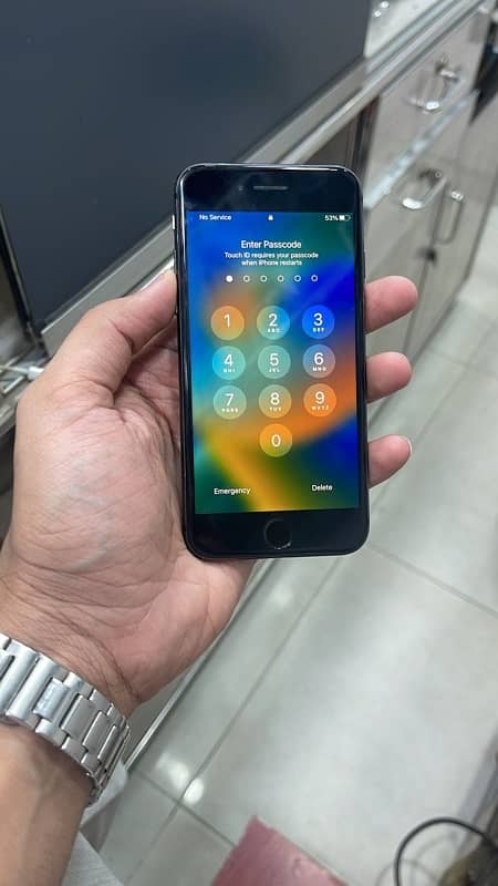 iPhone 8 used  256GB  NON PTA 1