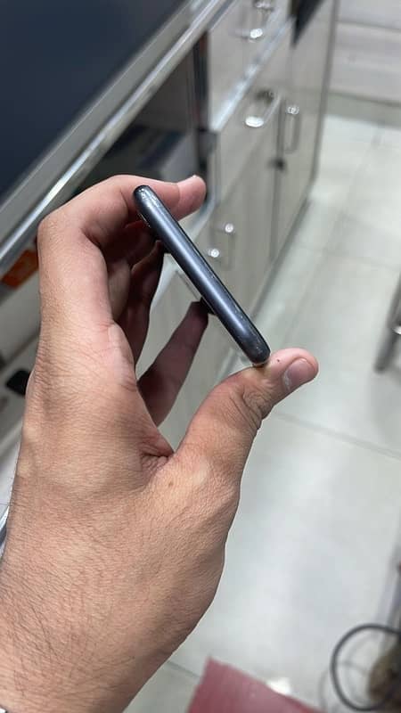 iPhone 8 used  256GB  NON PTA 2