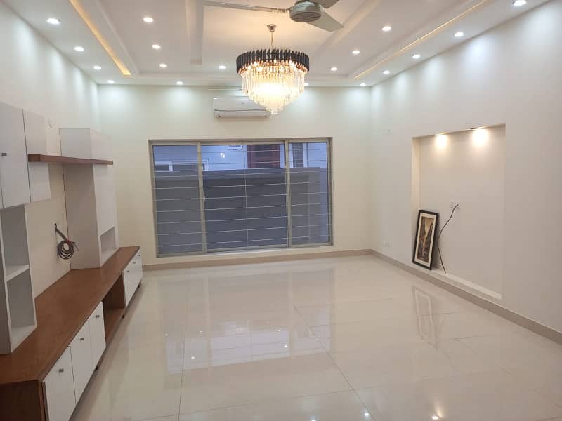 1 Kanal like Brand New House With Hot Location Available For Rent In Bahria Town Lahore. 19