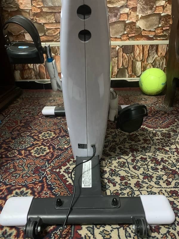 Elliptical Cardio Cycle 2 months used 16