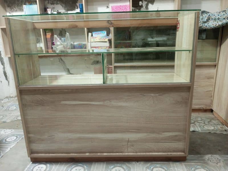 Urgent Sale 3 counters (Condition 9/10) 8