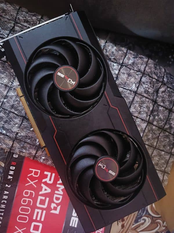 AMD RADEON RX 6600XT 1