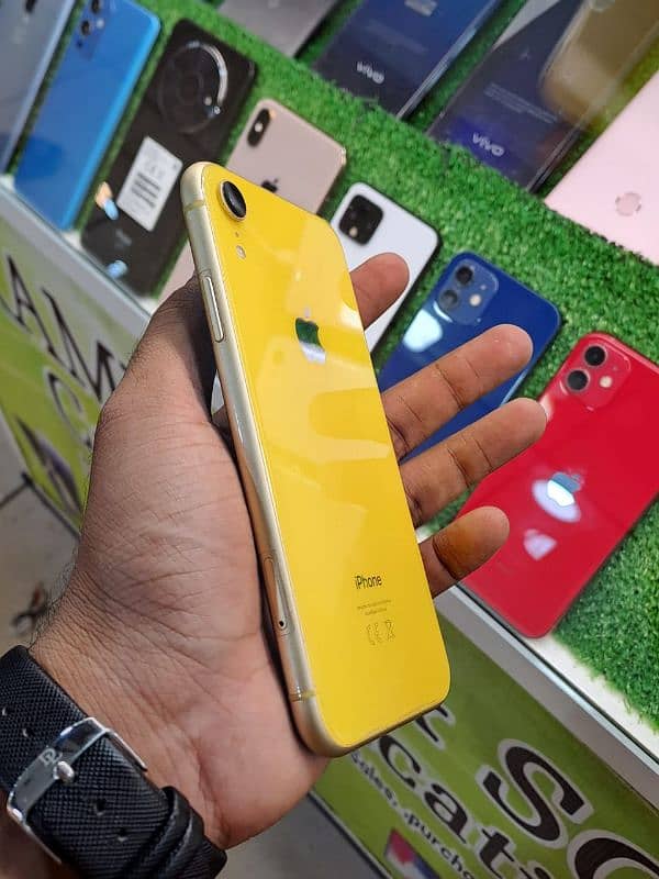 WATERPACK IPHONE XR 128GB FACTORY UNLOCK 6