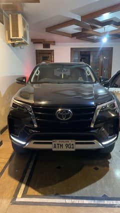 Toyota Fortuner V 2021