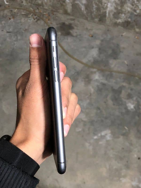 IPHONE 11 NON PTA 2