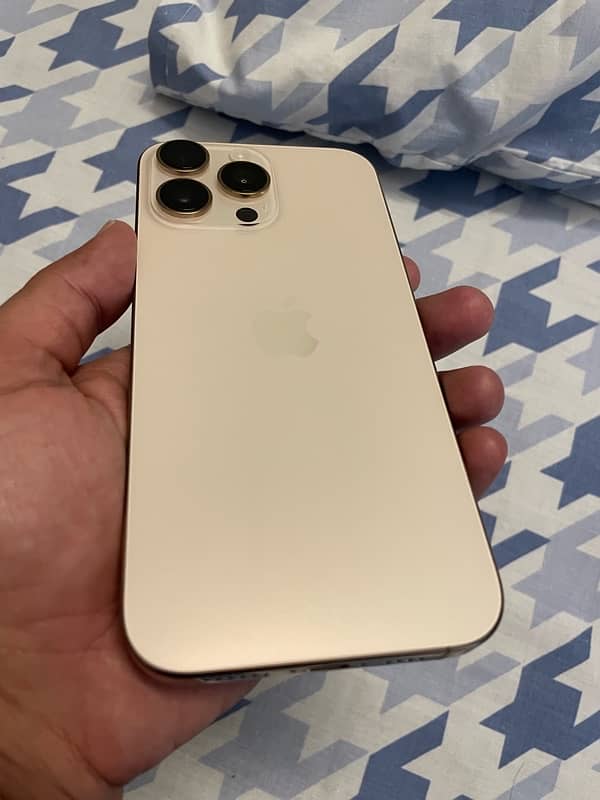 iPhone 16 Pro max, Desert Titanium 256 GB 3