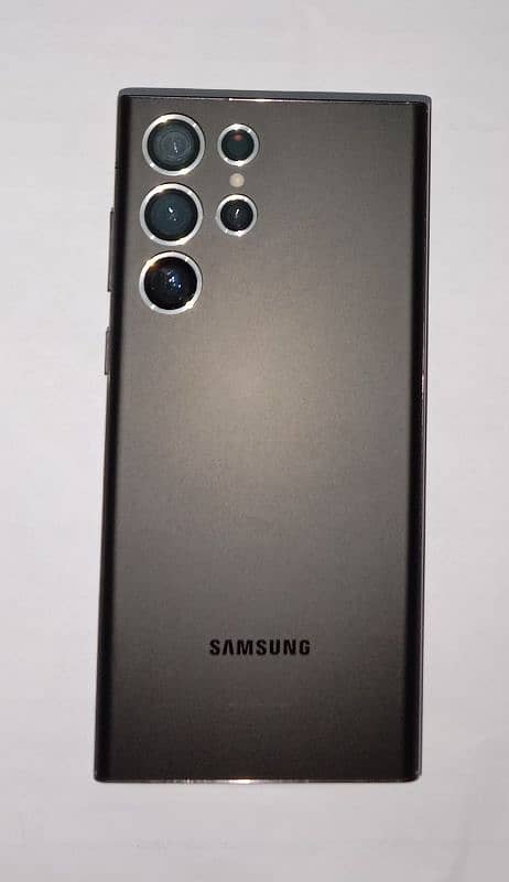 Samsung Galaxy S22 Ultra 2