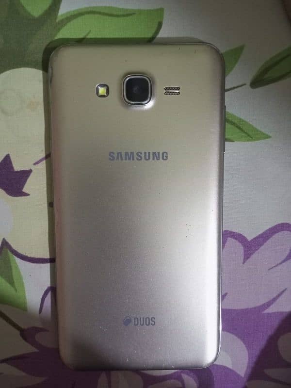 SAMSUNG J7 0