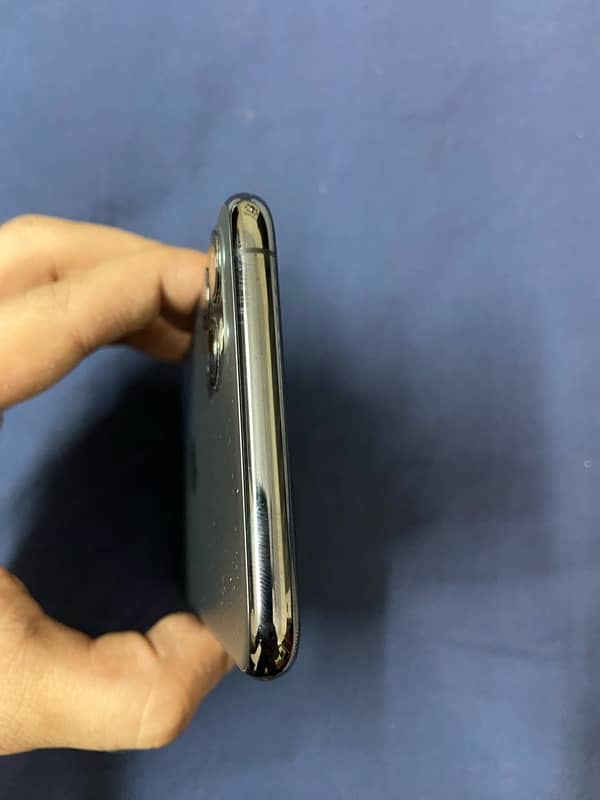 IPhone 11 Pro Max 3