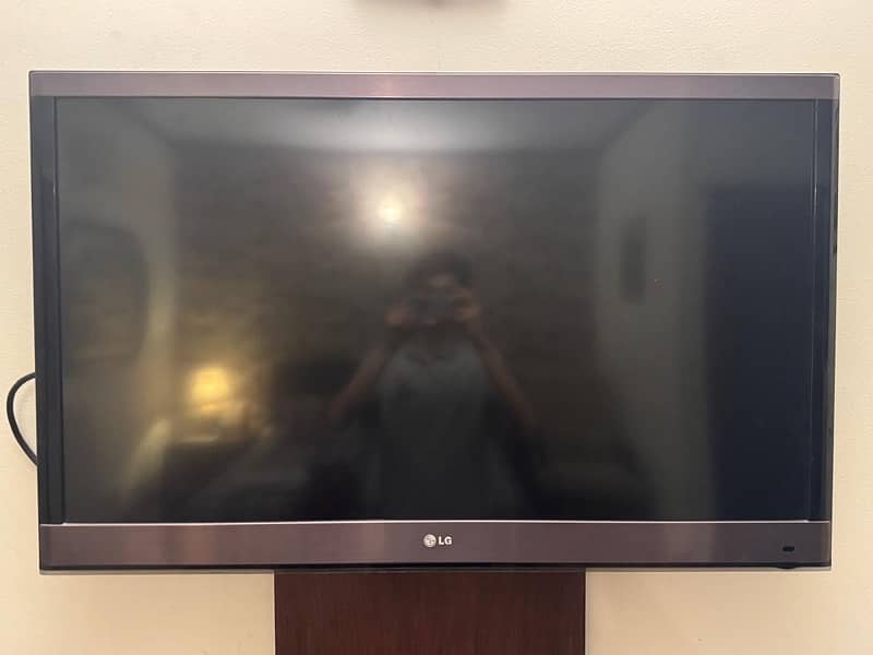 lg 42 inch 1