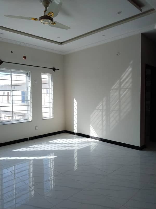 60x90 upper portion for rent in G-15 markaz Islamabad 7