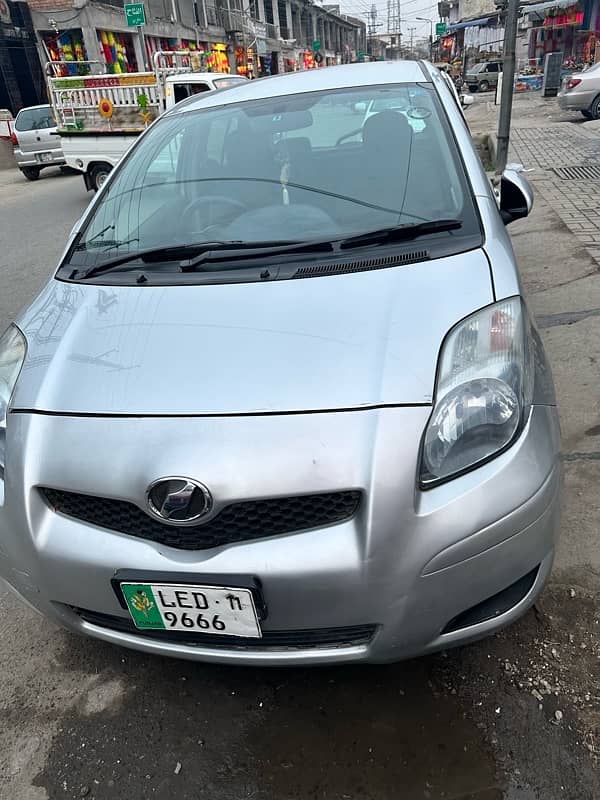 Toyota Vitz 2011 1