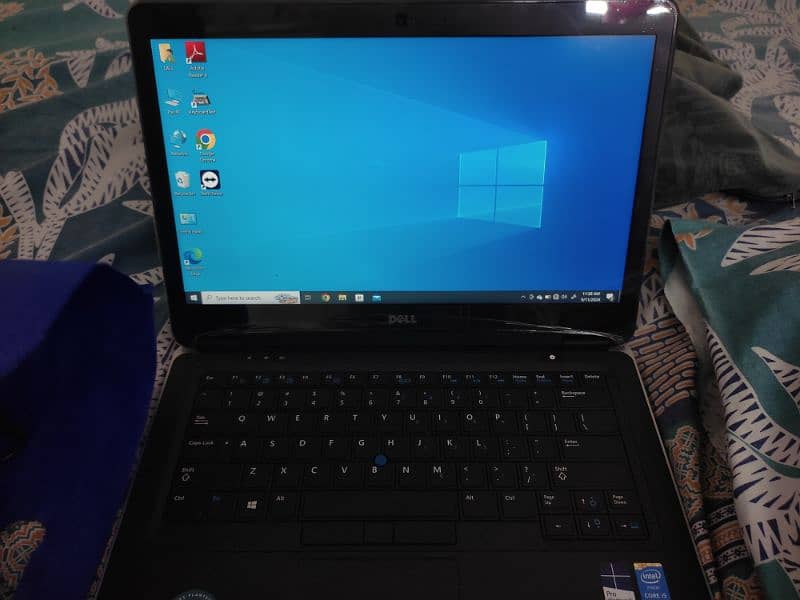 laptop in good condition 4/128 2