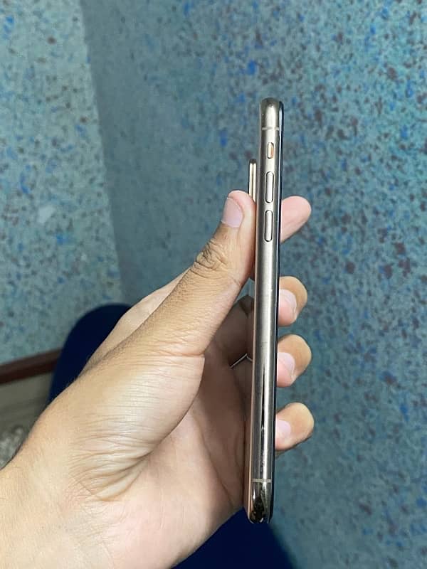 iPhone Xs 256gb Sim Working 4