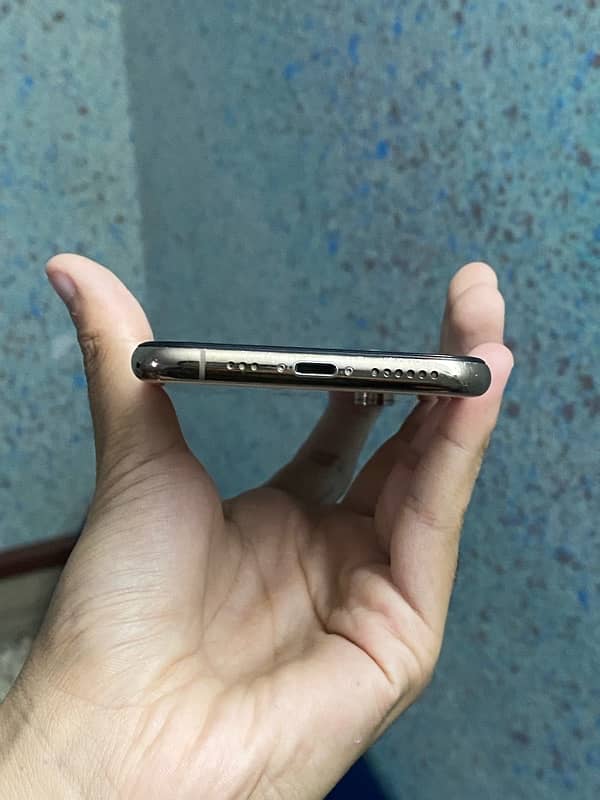 iPhone Xs 256gb Sim Working 5