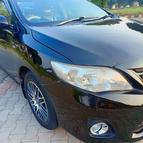 Toyota Corolla GLI 2013 family used 2