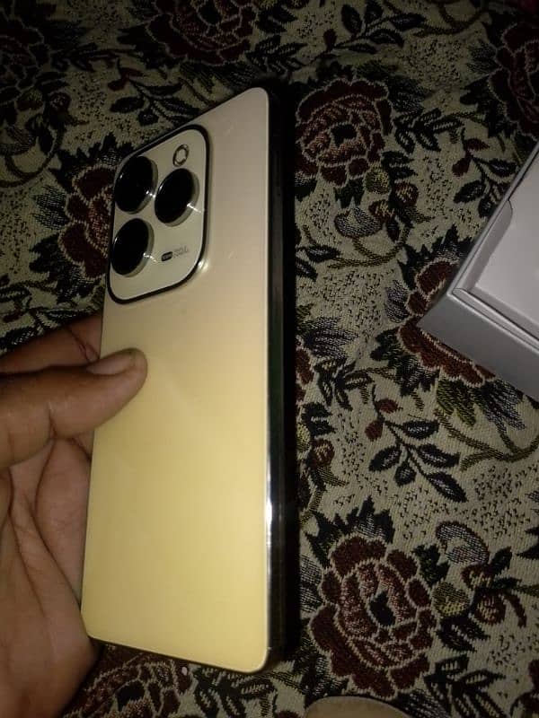 Infinix Hot 40 pro Excellent Condition 10/10 3