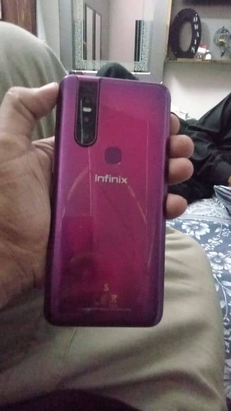 Infinix S5pro4/64 32 mp front camera popup 4