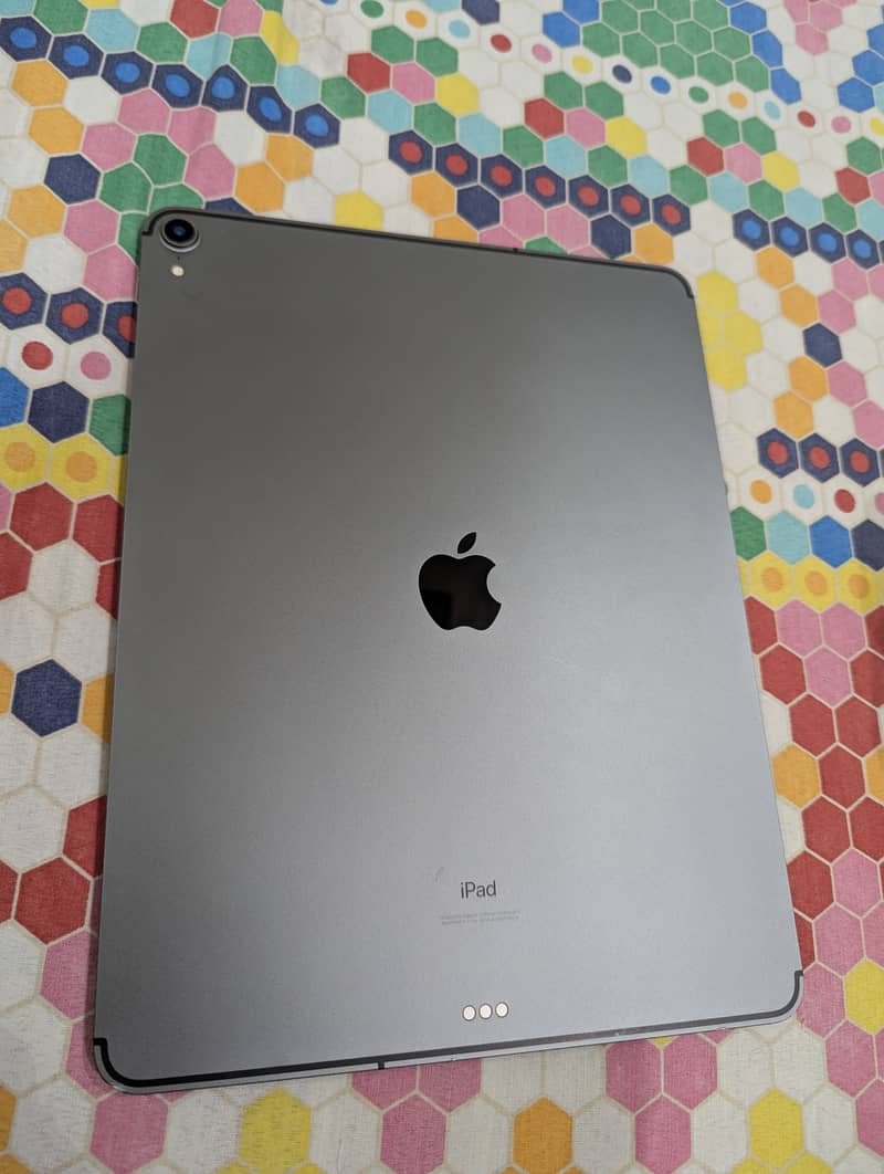 Apple Ipad Pro 12.9 inches 2018, 256 GB GPS Cellular model 1