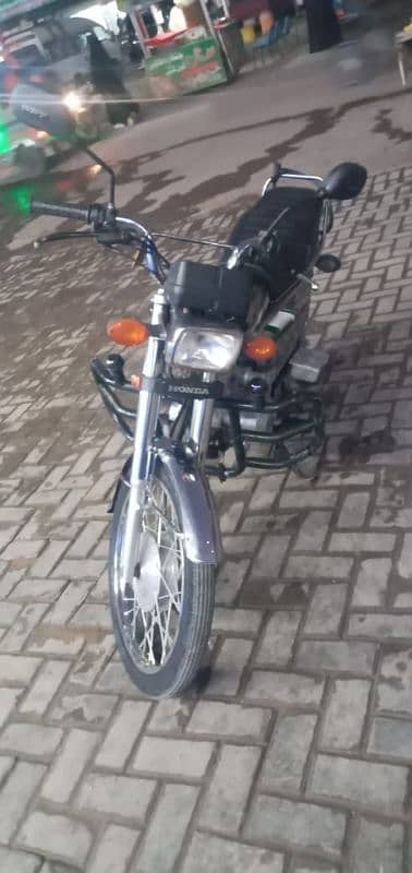 Honda 125 special addition 2022-23 model Karachi number 5