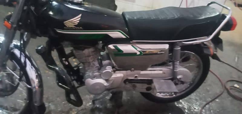 Honda 125 special addition 2022-23 model Karachi number 13