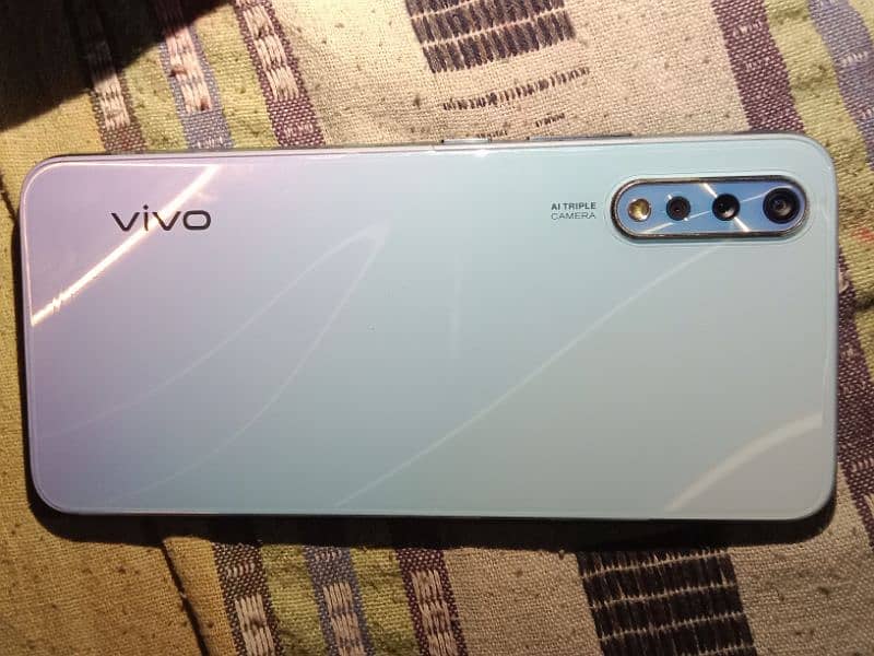 vivo s1 4gb ram 128gb memory Display fingerprint 1