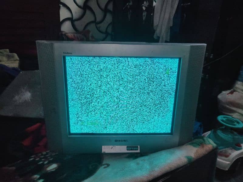 T. V Sony 20 inch H. D Audio 9