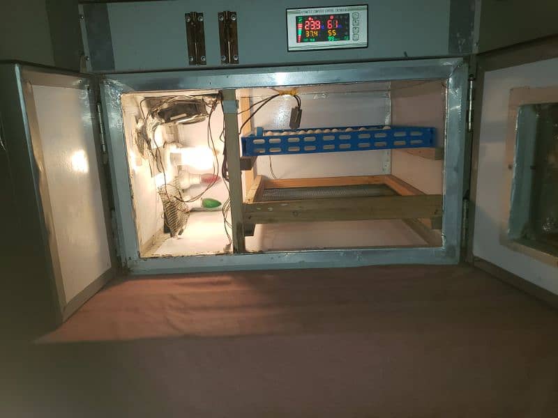 Automatic Incubator 6