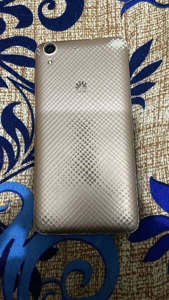 Huawei Y6-II 0