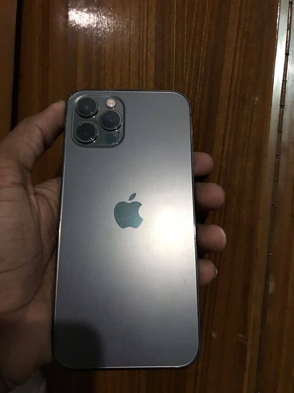 I phone 12 pro 0