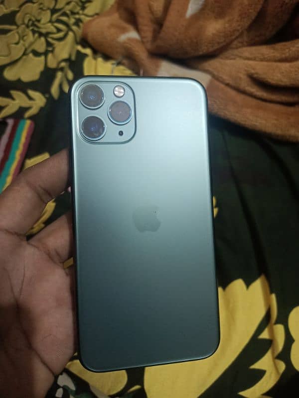 iPhone 11 pro Wather pack 10/10 condition 0