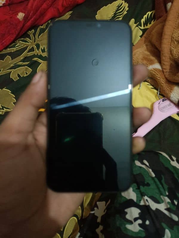 iPhone 11 pro Wather pack 10/10 condition 5