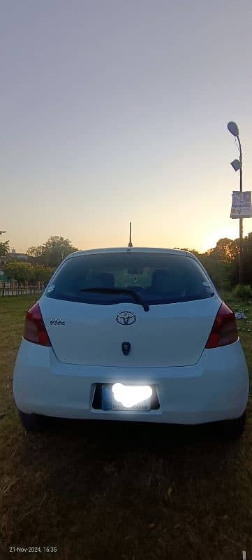 Toyota Vitz 2007 1000 cc 1