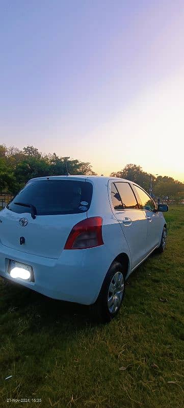 Toyota Vitz 2007 1000 cc 4