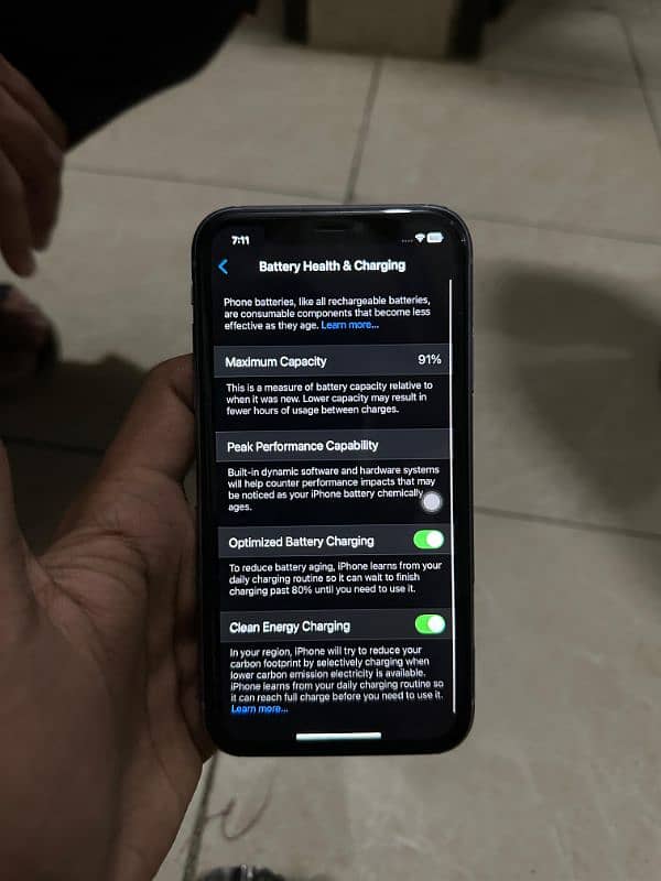 iphone 11 jv 64GB selling 5