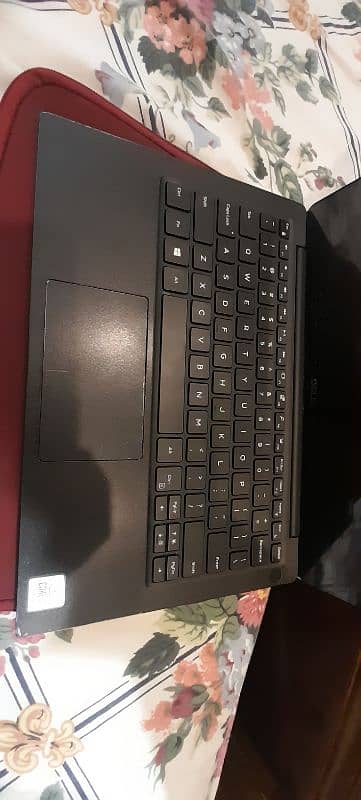 Dell XPS touch screen brand new laptop. slimmest laptop zero bezels 1