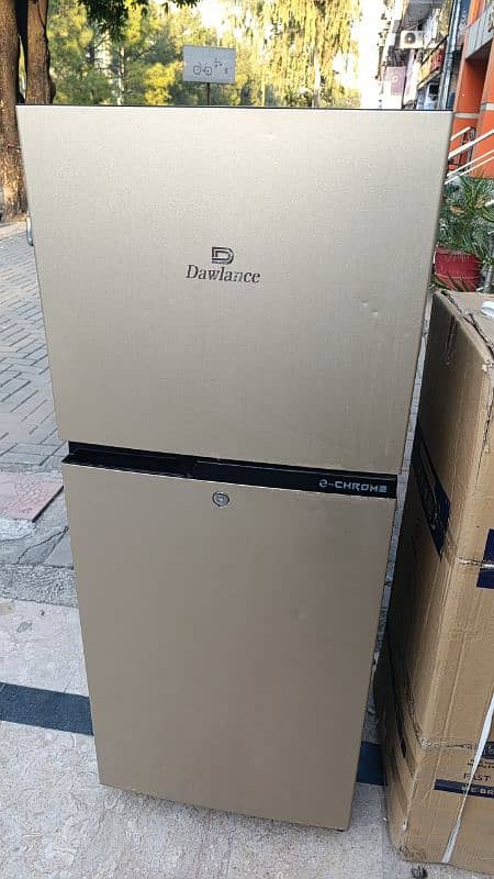 Dawlance new fridge 8month use 0