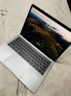 Macbook Air 13” with Retina Display (US Variant) in Perfect Condition