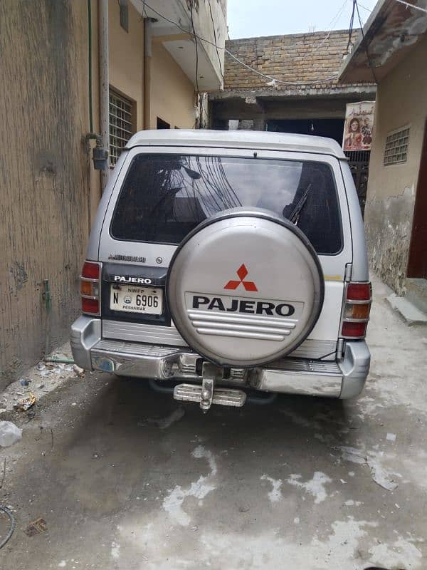 Mitsubishi Pajero 1990 0