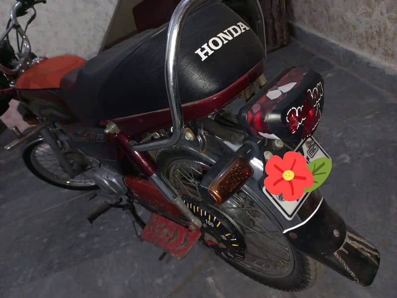 Honda 70 cc 2023 1