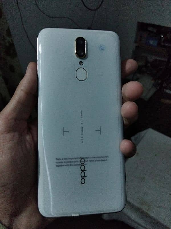 oppo F11 8.256 2