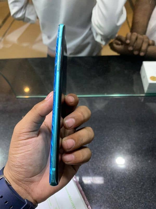 one plus 8t  official pta approved ha 8+8 128 back glass crack ha seal 5