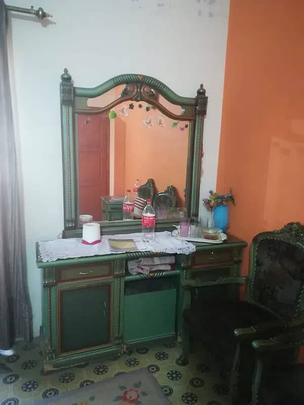 Dressing Table 3