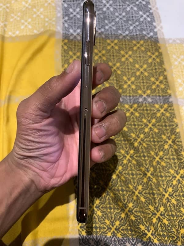 iphone Xsmax Factory unlocked 2