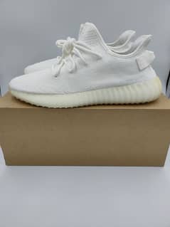 Yeezy 350 shoe 7 size