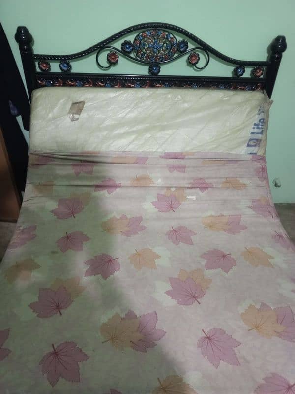 Iron bed 4