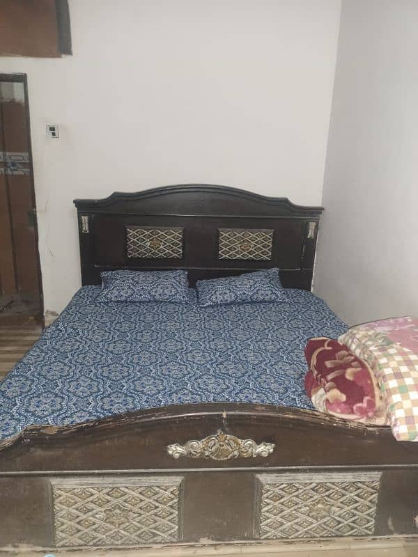 king size bed for sale 0