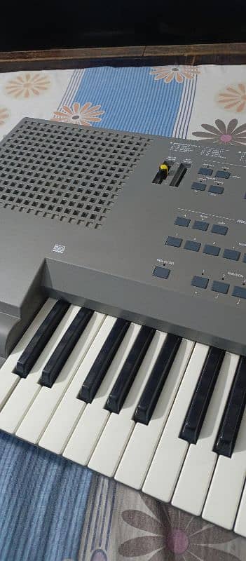 Korg iS40 Keyboard 2