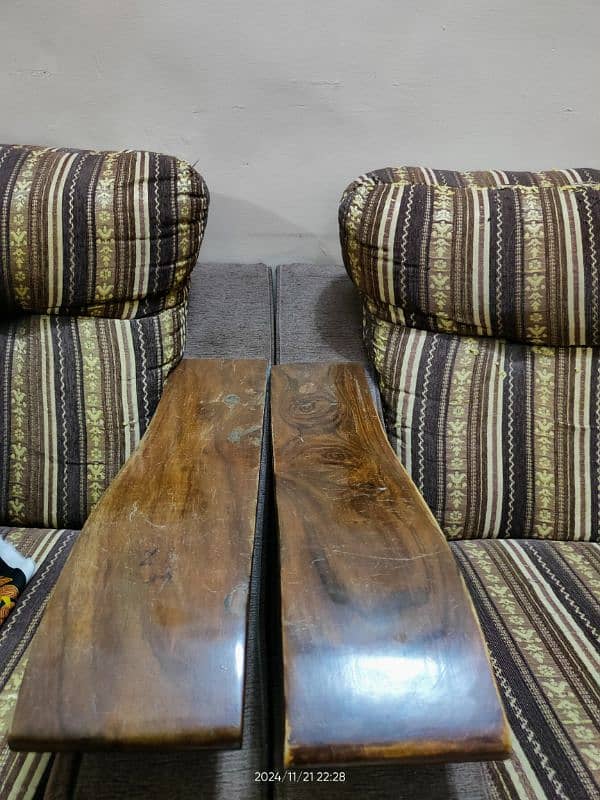 Modern Design Sofa Set in Excellent Condition for Sale 6