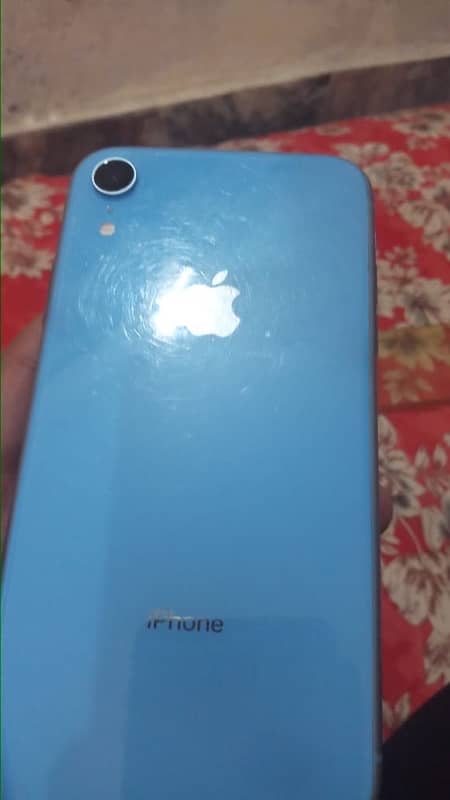 iPhone XR 64 gb 2